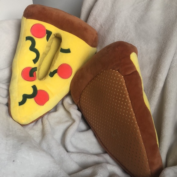 Funny pizza slippers - size 9-10 - Picture 2 of 4